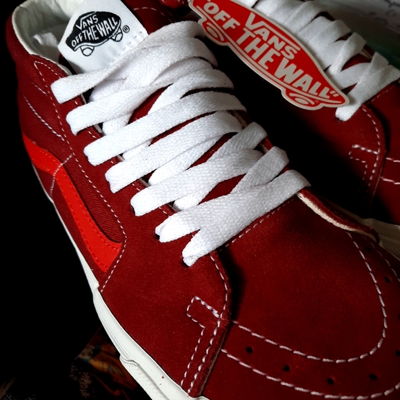 VANS Sk8-mid suede skateboarding shoes, gorgeous deep red w/white, New in box - Picture 3 of 10